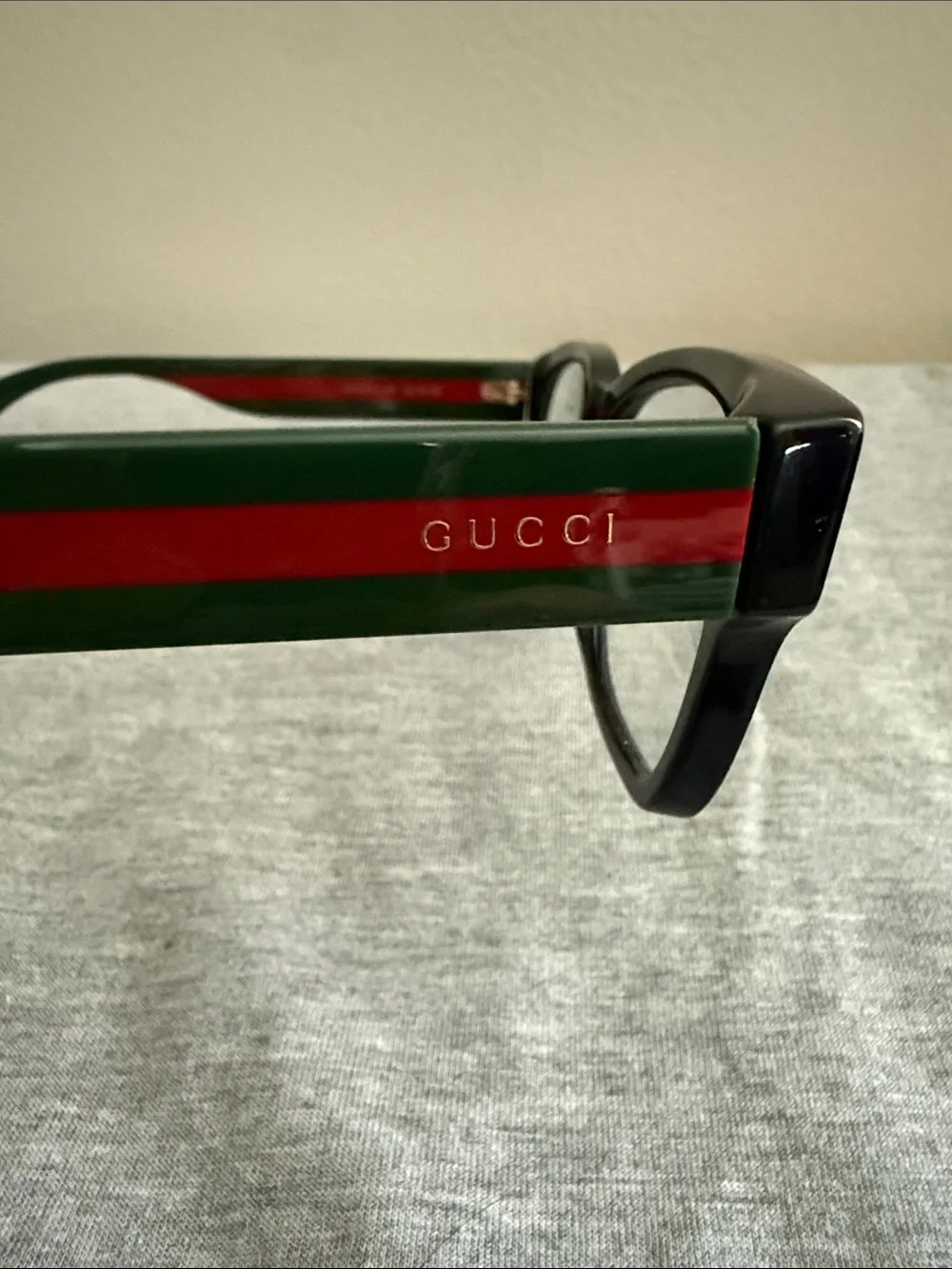 Authentic Gucci Black Eyewear with Green and Red Temple Stripes   NWOT